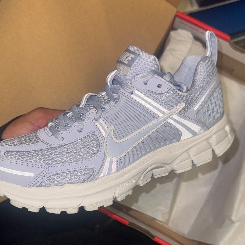 Nike Women’s Light Lavender Vomero 5